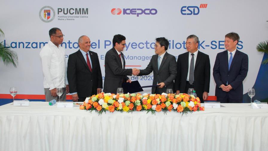 La PUCMM implementa sistema para aumentar la eficiencia energética