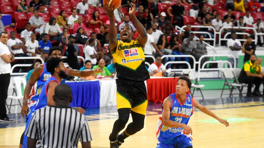 Mauricio y San Carlos, invictos; Barias se estrena