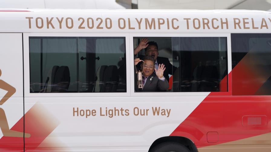 La llama olímpica se queda en Japón tras posposición La llama olímpica se queda en Japón tras posposición