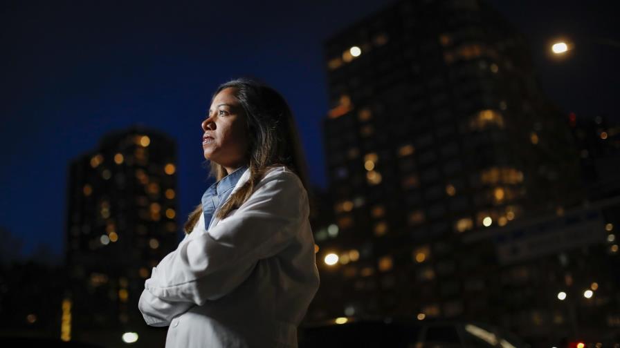 Médico en Nueva York: “Demasiada gente está muriendo sola” Médico en Nueva York: “Demasiada gente está muriendo sola”
