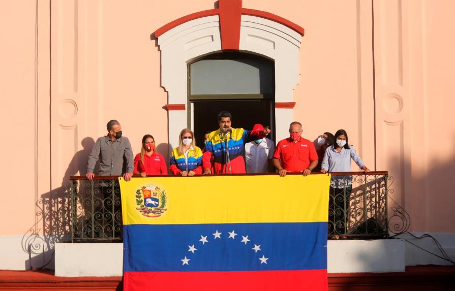 Maduro dispuesto a “nuevo camino” en relaciones con Estados Unidos 