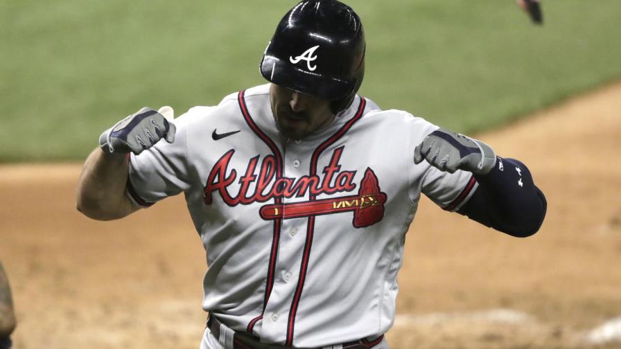 Jonrón de Duvall en la 9na saca de mala racha a Bravos Jonrón de Duvall en la 9na saca de mala racha a Bravos
