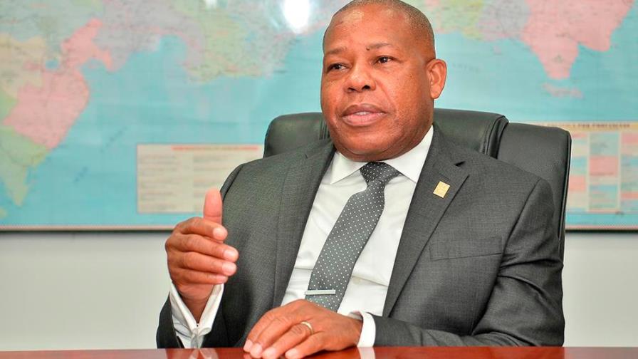 Adán Peguero  bajo el escrutinio de las autoridades 