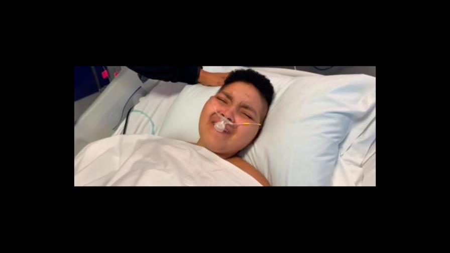 Adolescente dominicana con cáncer pide desconsolada le den visa a su madre