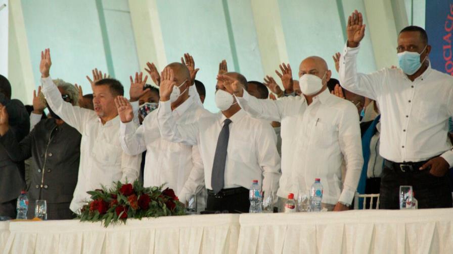 Eduardo Hidalgo es juramentado como presidente de la ADP y llama a la unidad