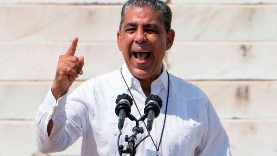 Espaillat dice Trump tiene sangre en sus manos y debe pagar por muertos en asalto al Capitolio
