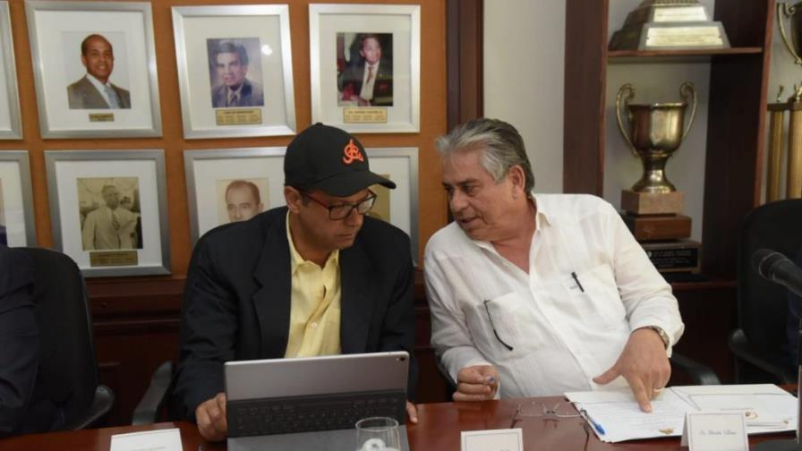 Las Águilas nombran comisión para estudiar contrato de Manny Acta
