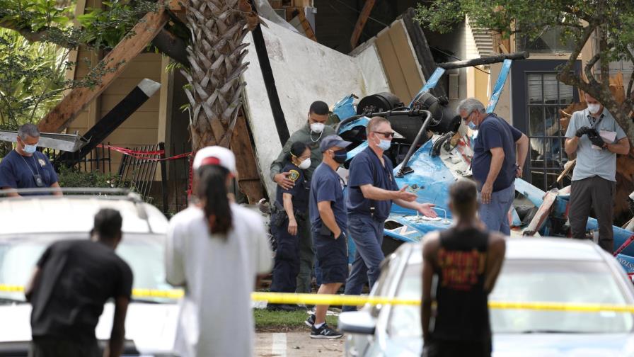 Fallece agente en choque de helicóptero policial en Houston