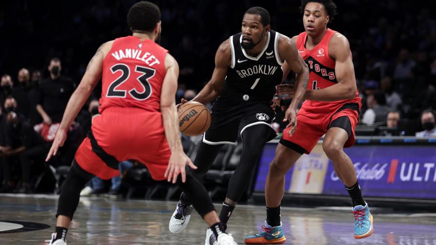 Nets fuerzan tiempo extra y vencen 131-129 a Raptors