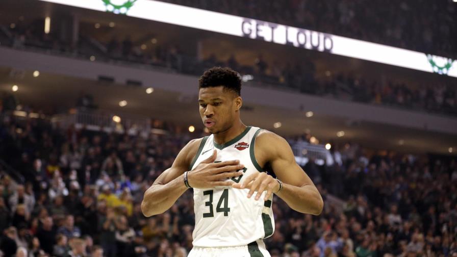 Bucks ganan 104-89 a Pistons; Antetokounmpo hace doble-doble Bucks ganan 104-89 a Pistons; Antetokounmpo hace doble-doble