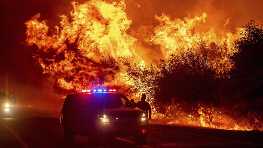 Incendios forestales dejan 3 muertos en norte de California