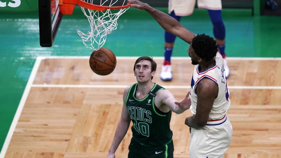 76ers ganan y barren serie de temporada ante Celtics