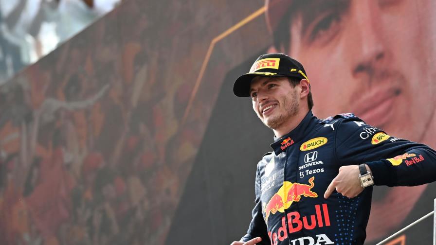 Verstappen gana GP de Austria, aumenta ventaja en campeonato