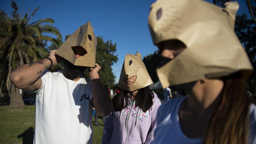 Protesta en Argentina para proteger humedales y carpinchos