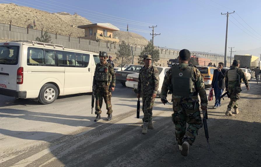 Afganistán: Ataque a centro militar deja 4 heridos