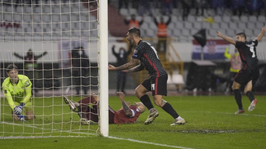 Autogol clasifica a Croacia al Mundial, Rusia a repechaje