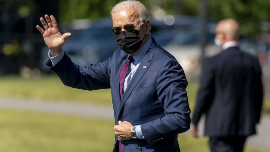 Biden promueve autos eléctricos para impulsar economía