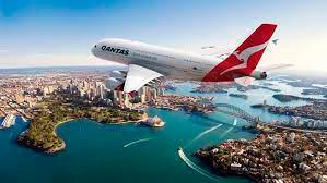 La aerolínea Qantas dará de baja temporal a 2,500 empleados por la COVID-19
