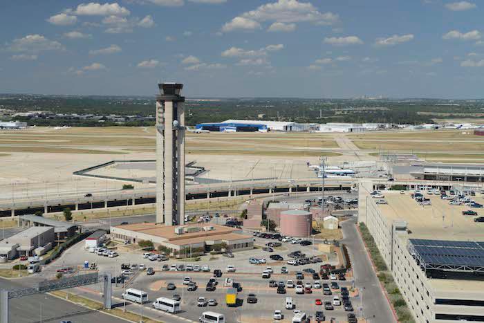 Aeropuerto de San Antonio impone cierre de emergencia por tiroteo