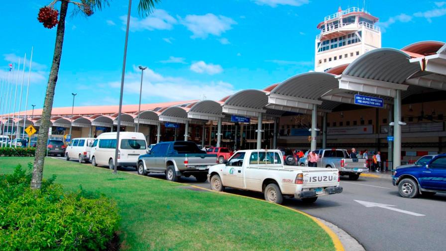 Harán pruebas rápidas para detectar el COVID-19 a viajeros lleguen por Aeropuerto Cibao