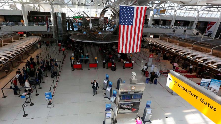 Los aeropuertos de Nueva York pierden el 97 % del tráfico y piden un rescate