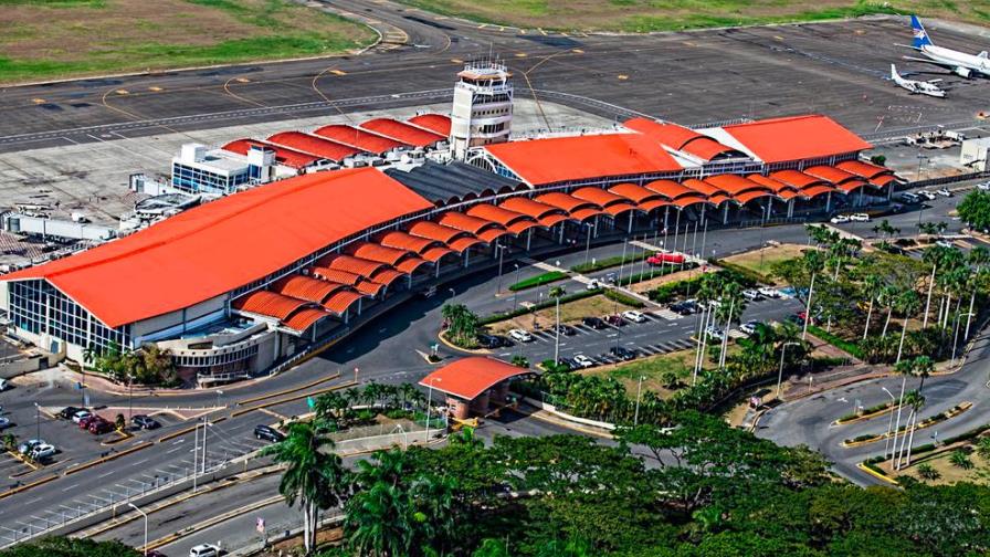 Anuncian ampliación del Aeropuerto Cibao