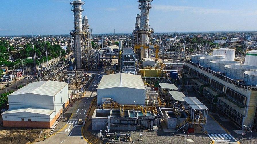 Costo de la generación eléctrica en el país se reduce ayudado por la caída del petróleo