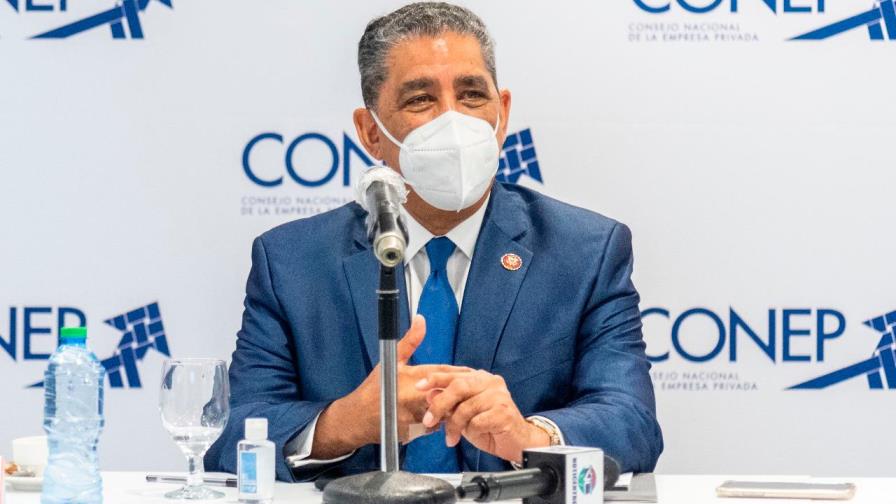 Congresista Adriano Espaillat reacciona a la renuncia del gobernador de Nueva York