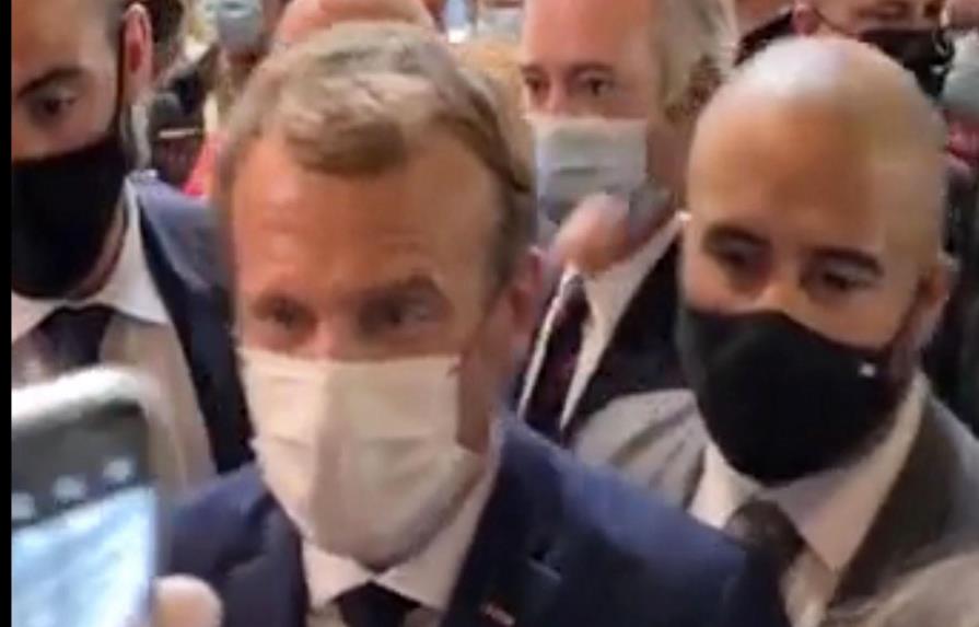 Hombre que lanzó huevo a Macron, en tratamiento psiquiátrico