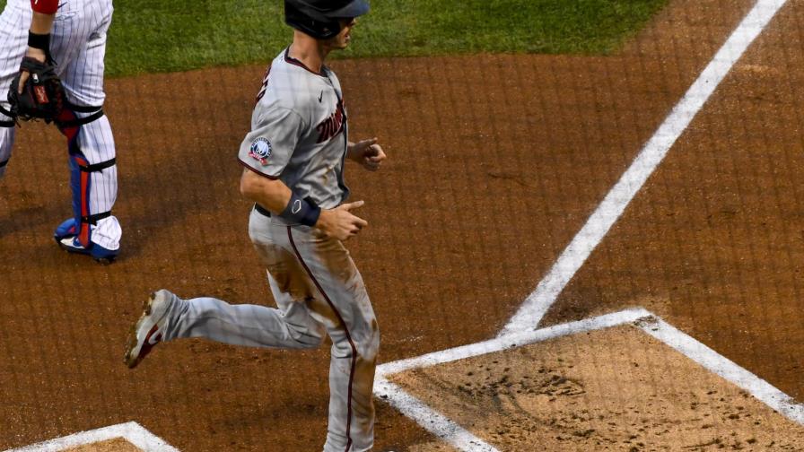 HR de Kepler encamina a Mellizos a triunfo ante Cachorros