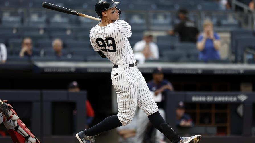 Judge reaparece tras dejar juego del domingo por mareos