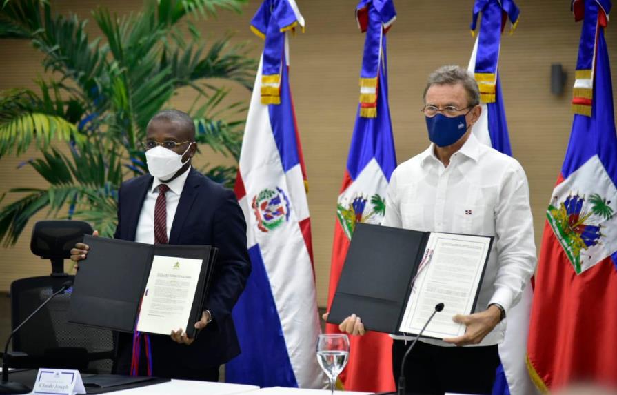 RD y Haití firman protocolo para reparar pirámides que fijan límites fronterizos 