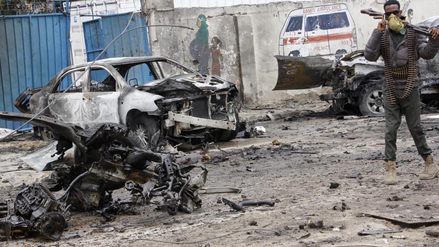 Explosión de coche bomba deja ocho muertos fuera del palacio presidencial somalí