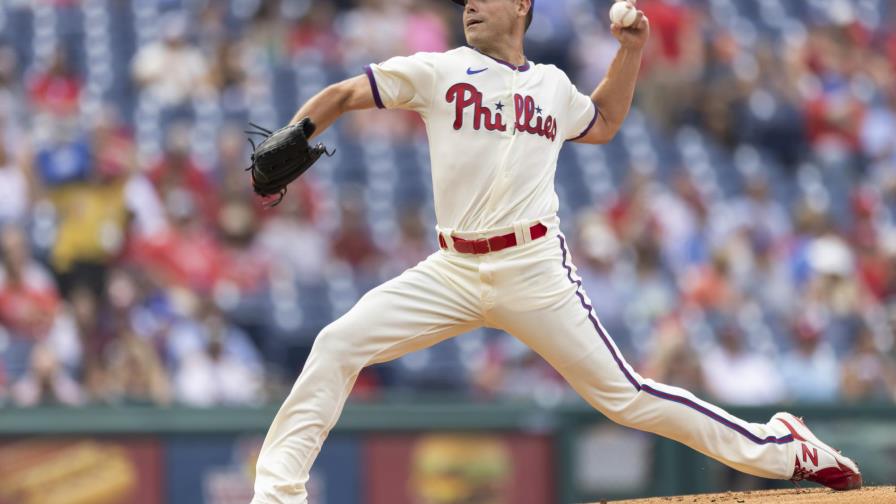 Filis coquetean con juego sin hit y vencen a Rojos