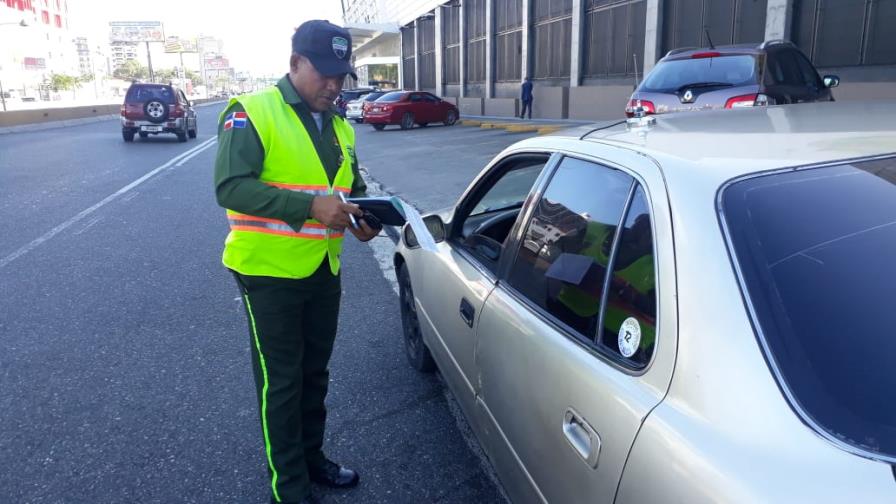 Digesett comienza a fiscalizar a conductores que no renovaron marbete