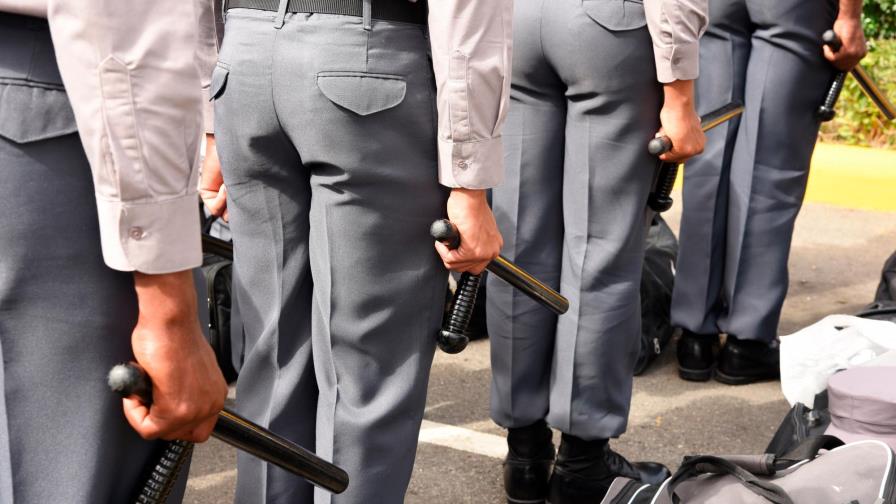Los policías que delinquen son en su mayoría los que no han cumplido con el entrenamiento 
