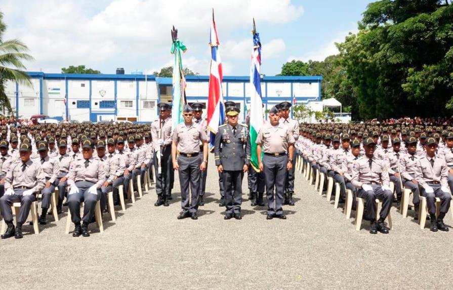 Policía Nacional gradúa 772 nuevos agentes al servicio de la seguridad 