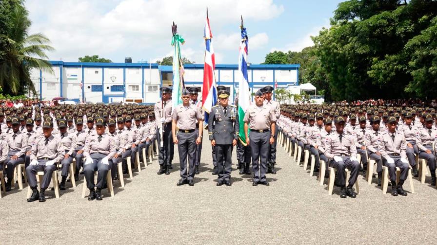 Policía Nacional gradúa 772 nuevos agentes al servicio de la seguridad 