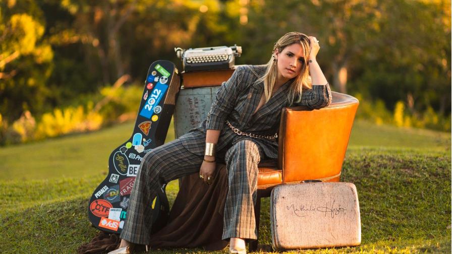 Nathalie Hazim estrena video 