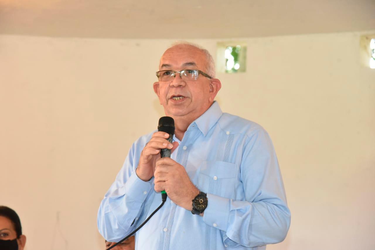 El administrador del Banco Agrícola, Fernando Durán.