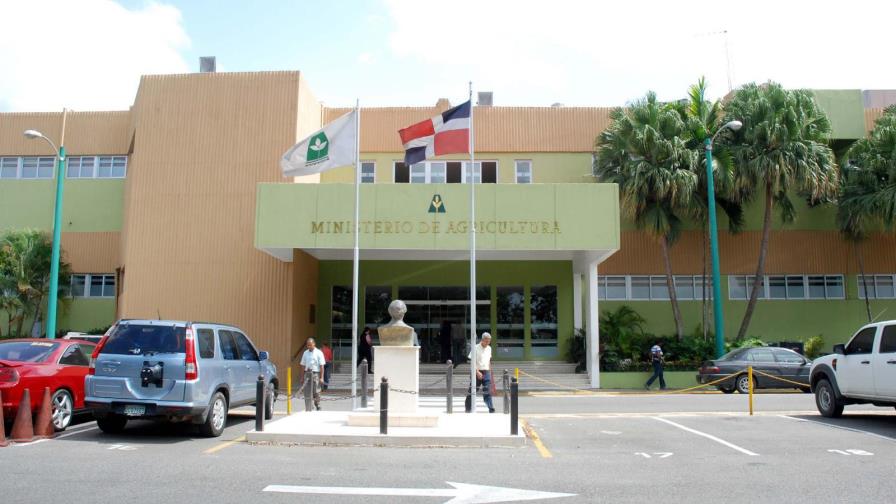 Del presupuesto de Agricultura se alimentan 25 dependencias Del presupuesto de Agricultura se alimentan 25 dependencias