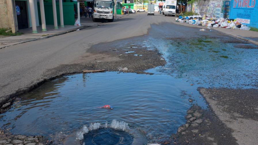 Drenaje sanitario en Lotes y Servicios afecta la salud Drenaje sanitario en Lotes y Servicios afecta la salud