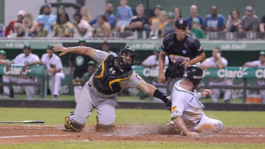 Las Estrellas no encuentran la ruta de la victoria