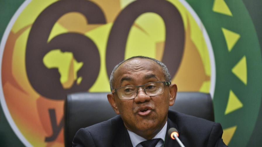 FIFA veta por cinco años a presidente de Confederación Africana