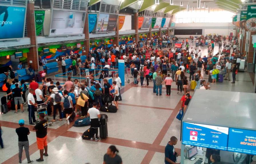 Quince aviones ferry transportarán pasajeros varados en el país por coronavirus