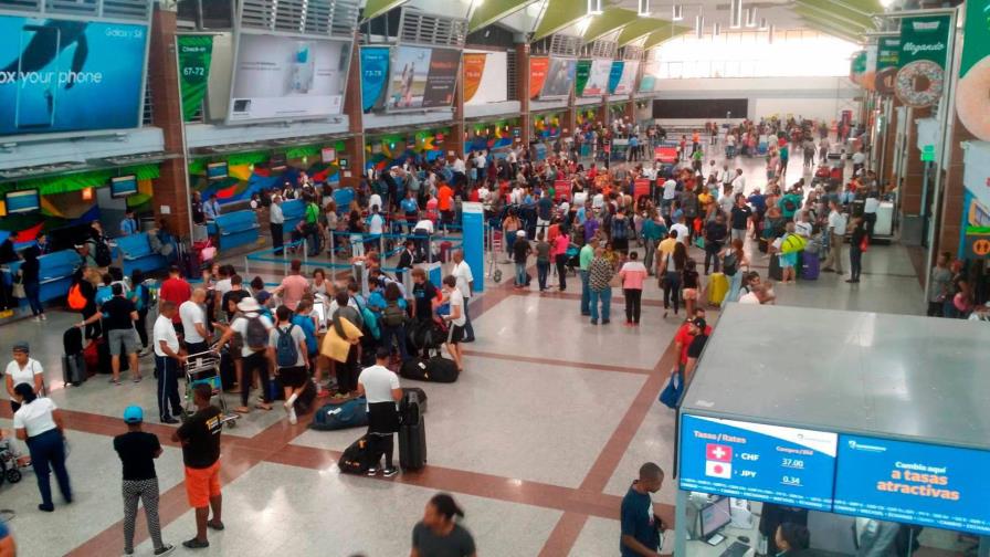 Migración: más de 52 mil extranjeros salieron del país en vuelos ferry Migración: más de 52 mil extranjeros salieron del país en vuelos ferry