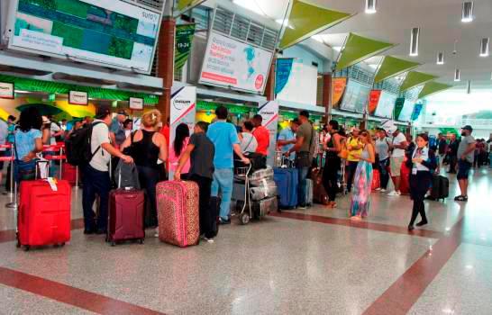 Aeropuertos de Aerodom han movido más de 85 mil personas este mes