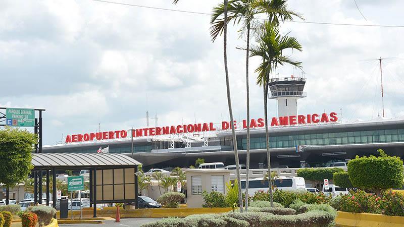 Aerodom actualiza las tarifas de los parqueos en sus aeropuertos de Santo Domingo