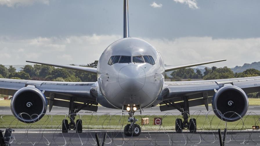 La industria aérea urge a Latinoamérica a reactivar aeropuertos y vuelos
