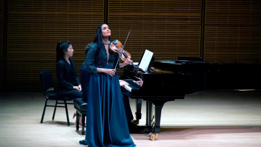 Aisha Syed con éxito rotundo en Carnegie Hall 